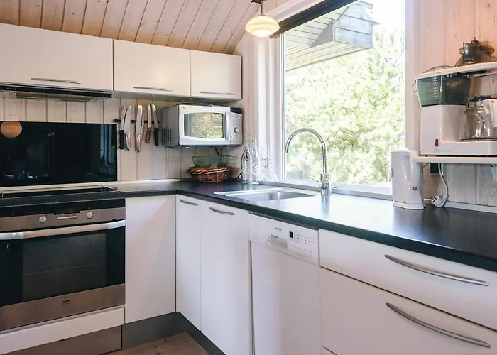 Charming Family Retreat-by Traum *